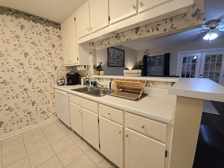 202 Ridgeway Dr — Photo 10