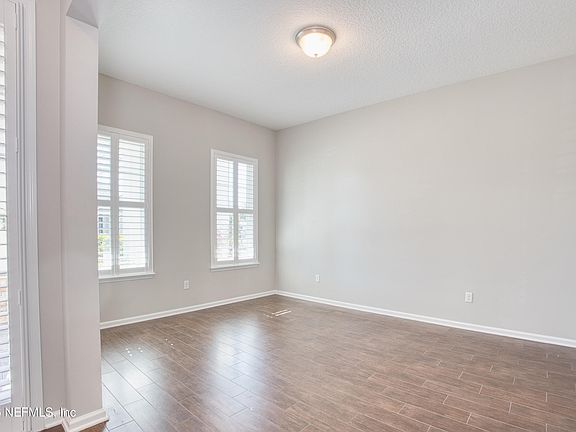 5th image of 3800 CROSSVIEW Drive