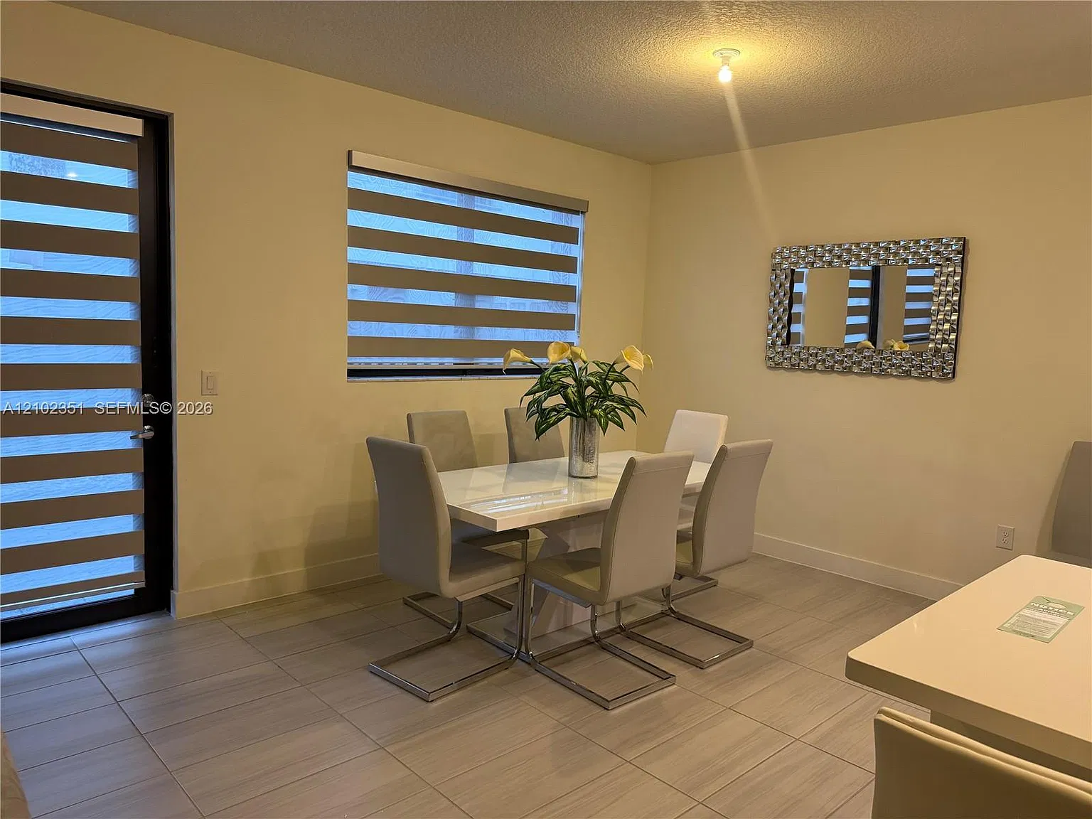 4 bed, 3.5 bath, 2105 sqft, $6,000 — Photo 4