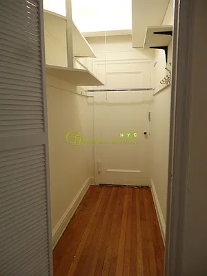 Rented by Green Home NY Realty LLC | media 18