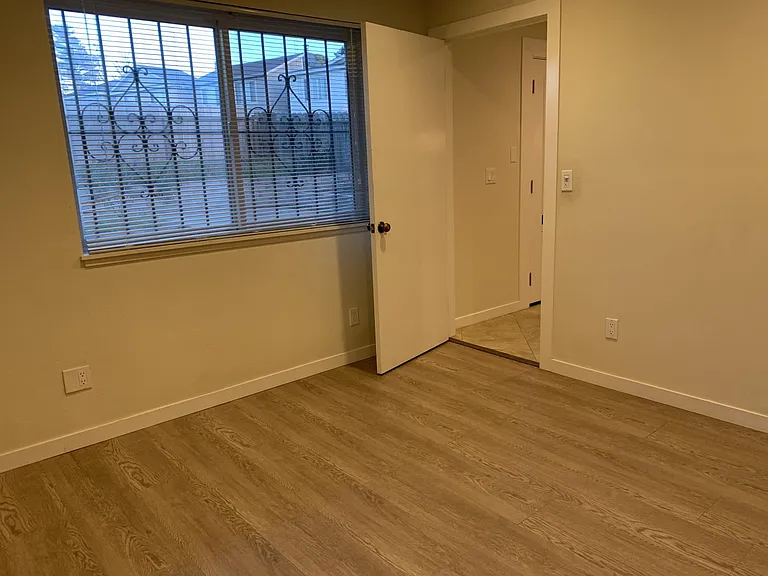 57 Lycett Cir #A — Photo 17