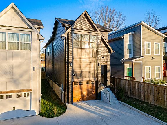 2nd image of 3978B Taylor Rd