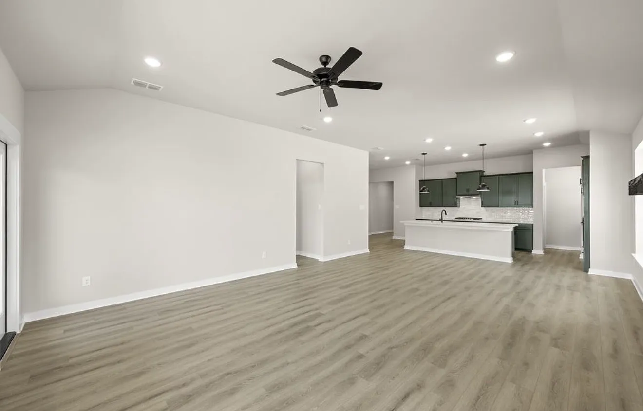 4 bed, 2105 sqft, $2,750 — Photo 4