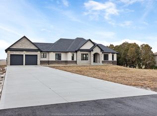 418 County Road 34, Kingsville, ON N0P2G0