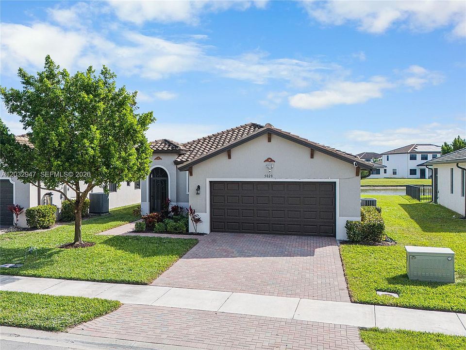 1st image of 5028 Arancia Ln