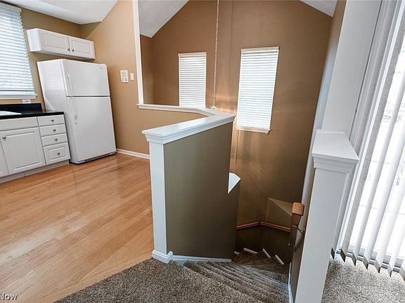 4th image of 311 Vista Cir