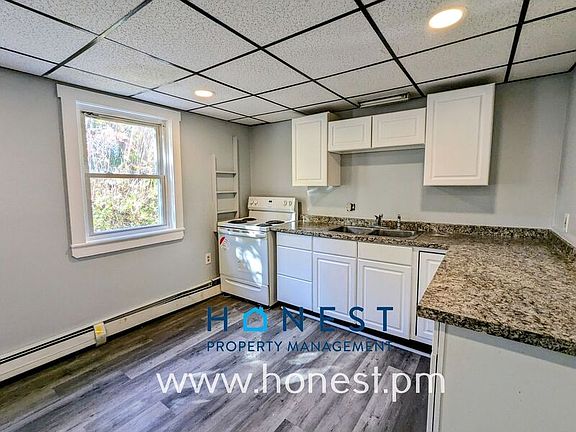 4th image of 7 Bennett St Unit 2