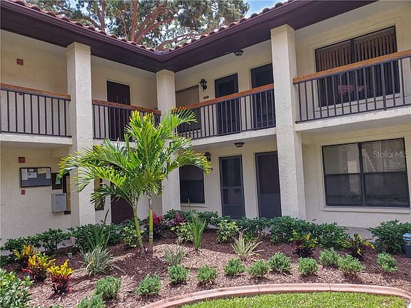 2nd image of 203 Hammock Pine Blvd