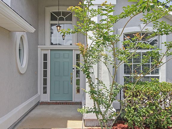 2nd image of 2432 Willowbend Dr