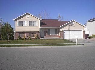 5255 S Vista Dr, Roy, UT 84067