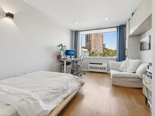 915 Hudson Park image 13 of 44