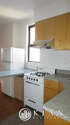 Rented by Kian Realty | media 15