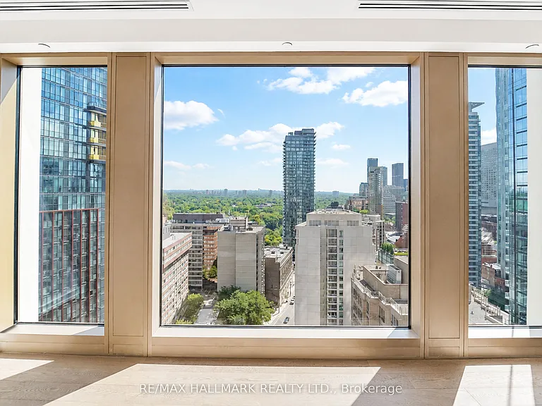 1315 Bay St #1901 — Photo 7
