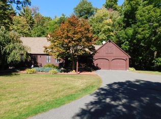 24 Fox Run Ln, Hampden, MA 01036