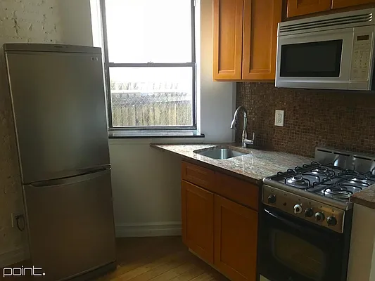 Rented by Point NYC | media 8