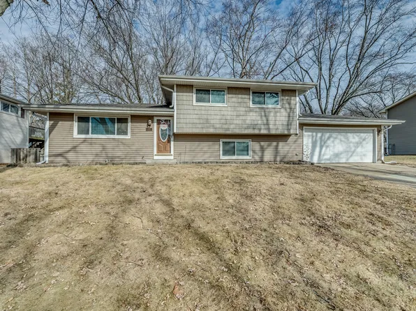 (undisclosed Address), St Charles, IL 60174