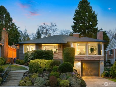2830 32nd Avenue W, Seattle, WA, 98199