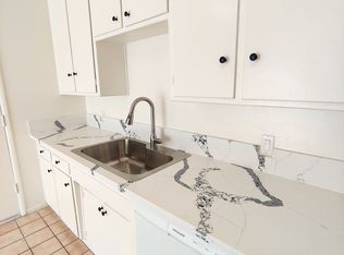 11042 Aqua Vista St #8, North Hollywood, CA 91602