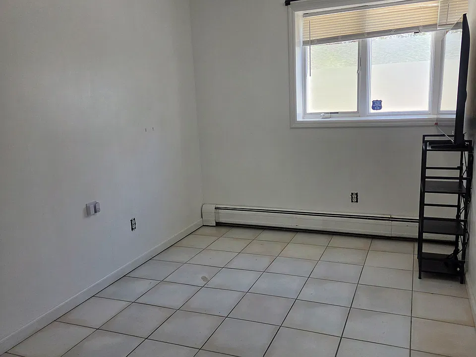 255 Columbus Pl #1