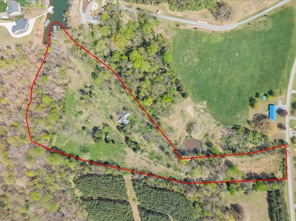 1401 Merriman Way Rd, Moneta, VA 24121