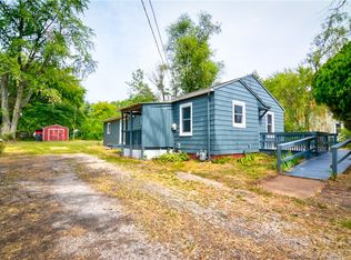 225 S Twin Lakes Rd, Decatur, IL 62522