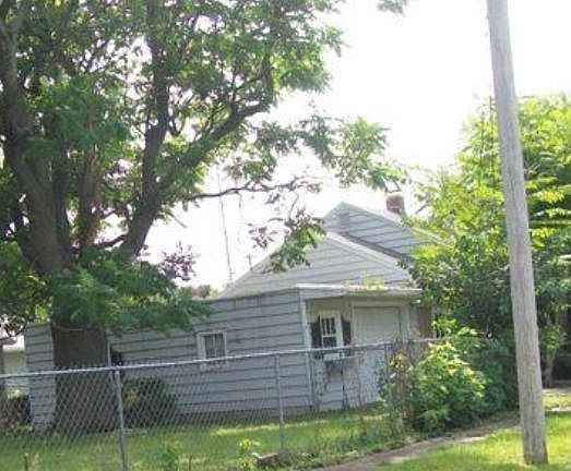 2nd image of 205 Illinois Ave