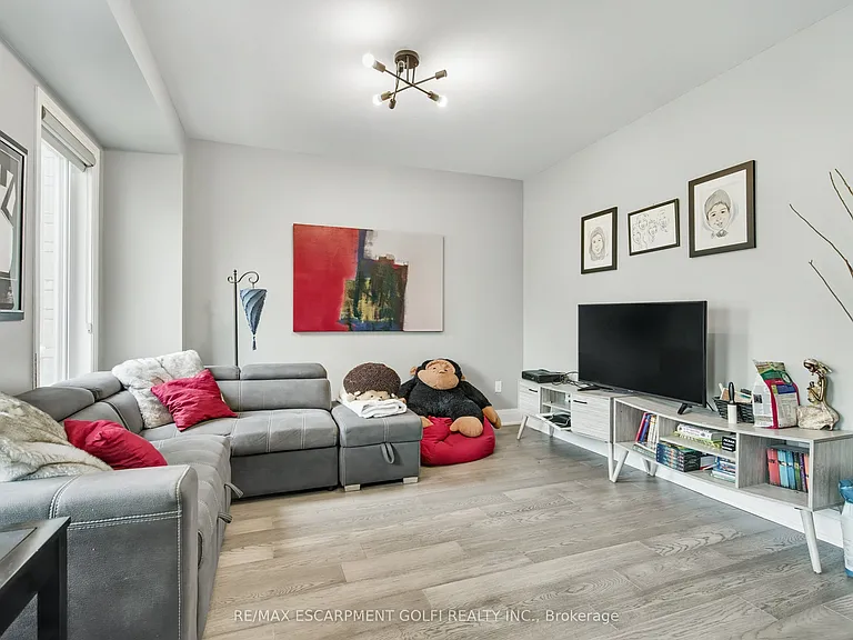 3339 Vardon Way — Photo 6