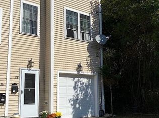 26 7th St #2, Providence, RI 02906