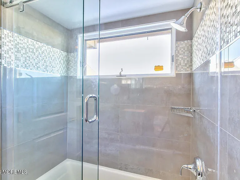 1926 Ocean Ave #14 — Photo 20