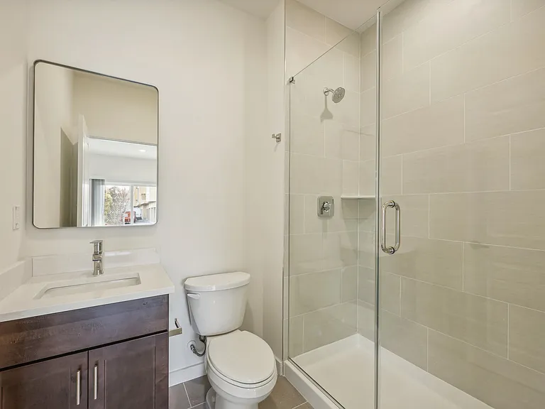4 Kelly Ct W — Photo 14