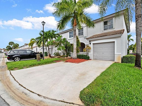 3rd image of 16819 SW 1st Mnr #16819