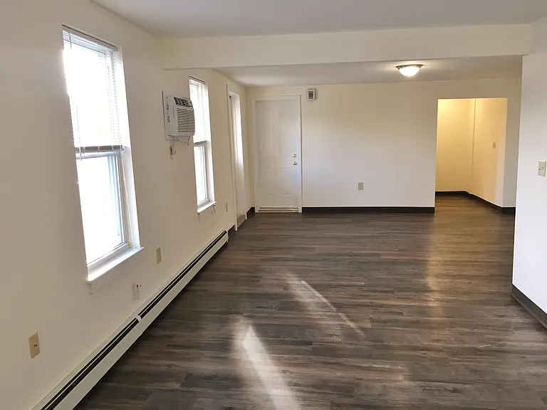 93 2nd St #3 — Photo 23