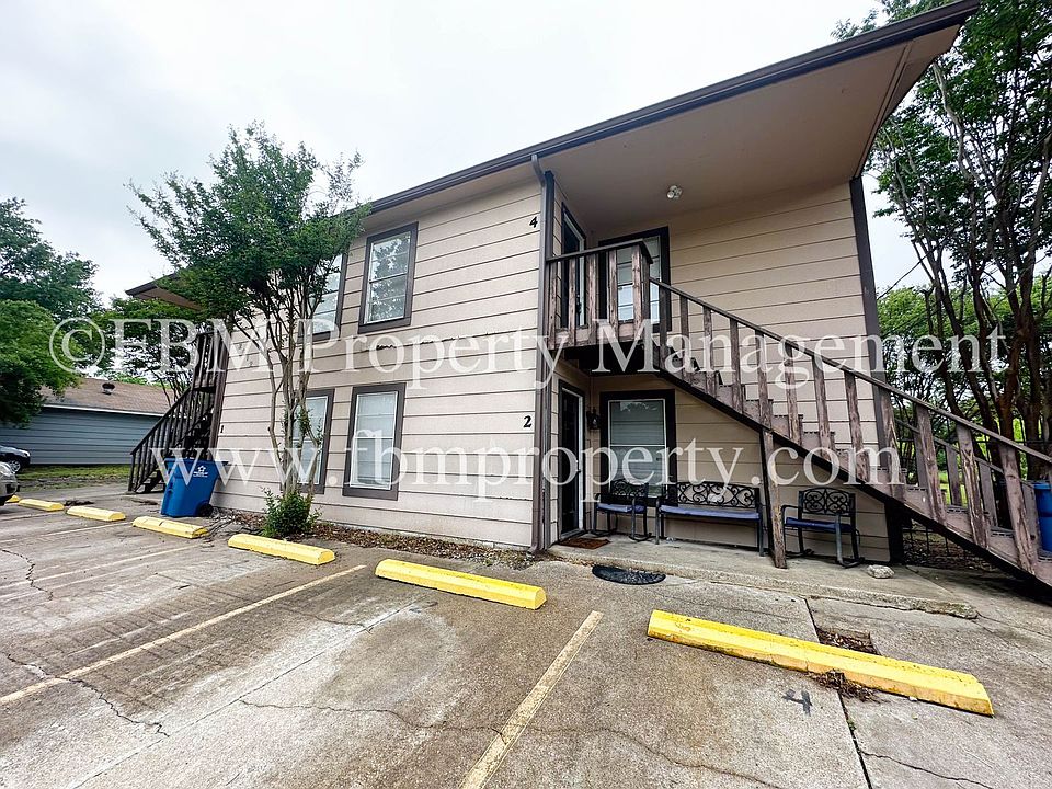 1st image of 2612 W Sycamore Ave APT 4