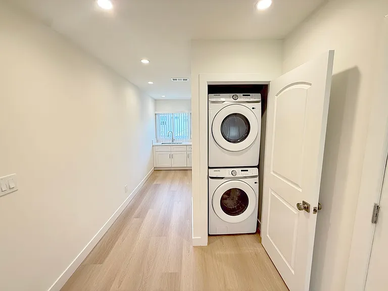 200 E Dryden St — Photo 18