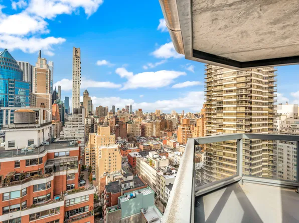 200 East 61st Street image 3 of 8