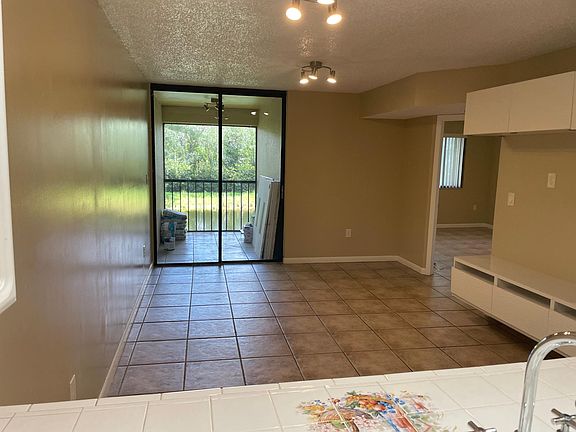 4th image of 15499 N Miami Lakeway 209 #209
