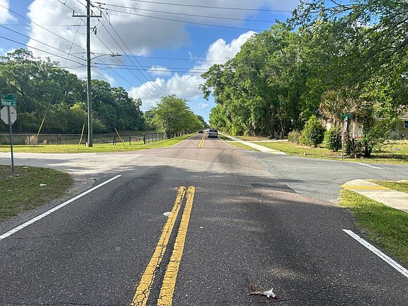 4th image of 9820 Ribault Ave