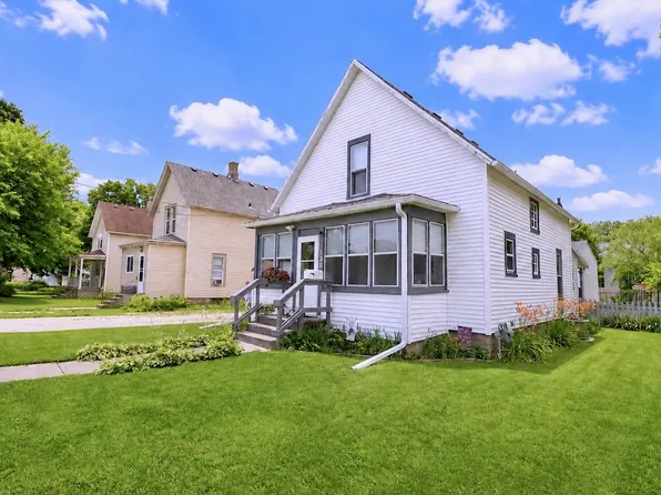 130 S Adams St, South Beloit, IL 61080