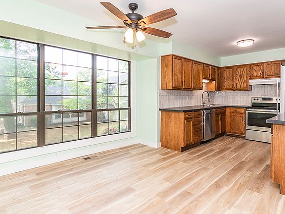 5th image of 7555 Timbercreek Ct APT 1