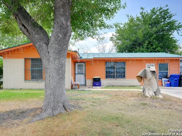 439 PARKSIDE DR, San Antonio, TX 78237