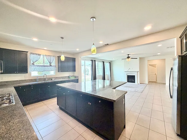 30136 Sutton Ct — Photo 13