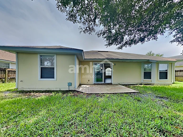 1215 Summer Springs Dr — Photo 17