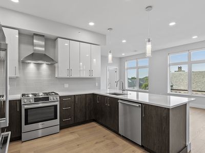 124 Highland Ave #404, Somerville, MA, 02143