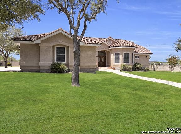 3rd image of 1721 W Mally Blvd