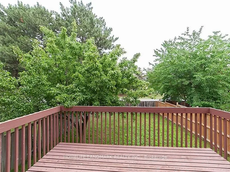 3 Myrna Ln — Photo 2