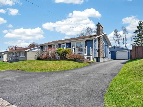 34 Glenda Cres, Sydney, NS B1S 2M5