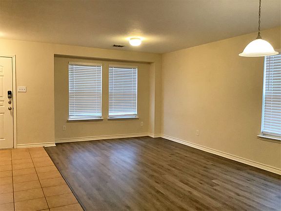 2nd image of 2028 Limestone Dr