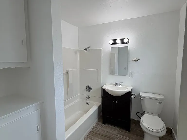 1414-1434 S Raitt St #1419 — Photo 9
