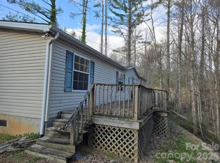 6 Woodland St, Spruce Pine, NC 28777