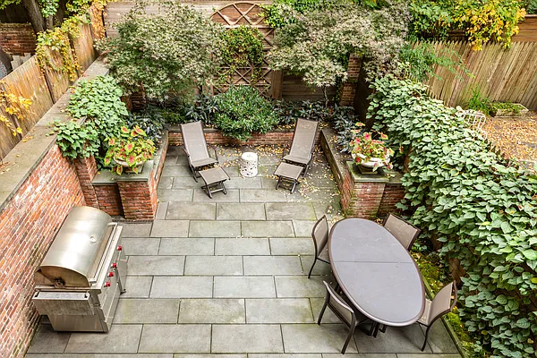 Sold by Douglas Elliman | media 8